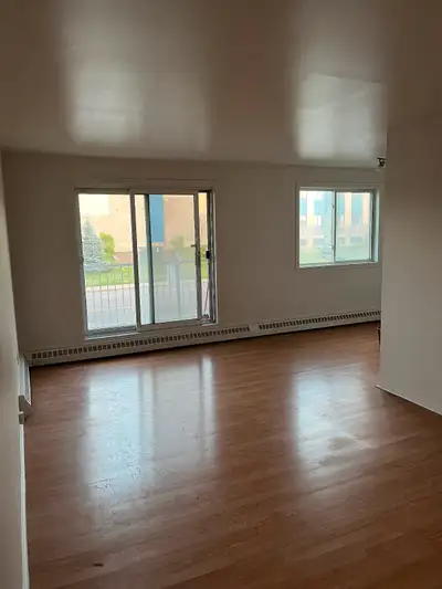 4 1/2 à louer à Longueuil bien situé