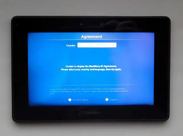 BLACKBERRY PLAYBOOK 16G WI-FI 7 INCH in iPads & Tablets in Barrie - Image 9