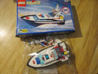 LEGO 4012 Police Boat Floats Box Toy Vintage Wave Cops