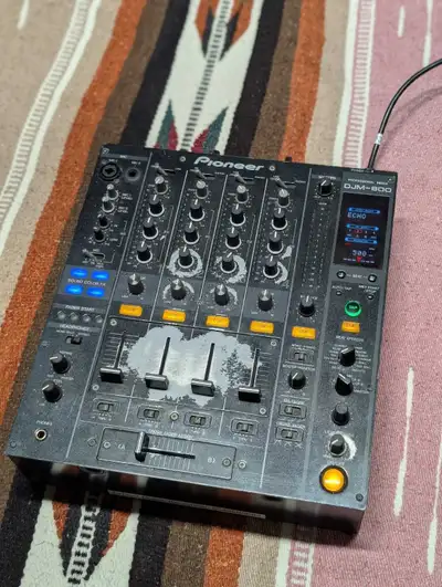 2008 Pioneer DJM-800 Professional 4 Chan CDJ Mixer & Flight Case, View more