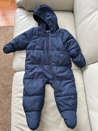 Baby snow suit - fits 6-12 months 