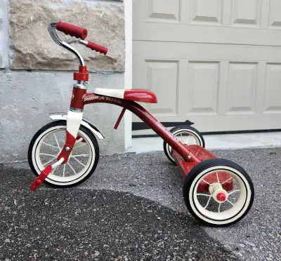 NEW RADIOFLYER RED METAL TRICYCLE KIDS TODDLER BIKE , View more