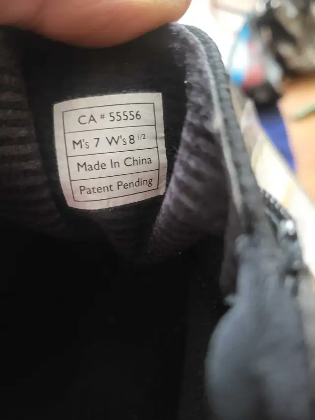 WikiBoot Shoes - Size 7 in Men's Shoes in Gatineau - Image 5