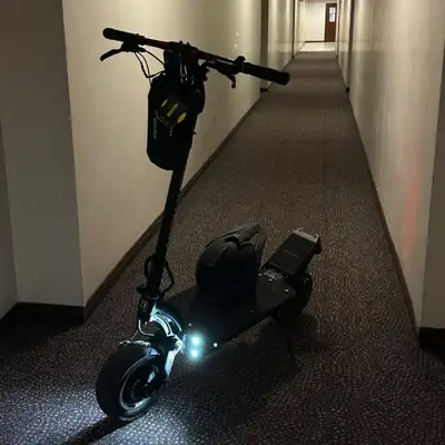 Good condition e scooter. Dualtron Ultra 2 Upgrade has 72volts 40ah,6600w. So basycally with aggress...