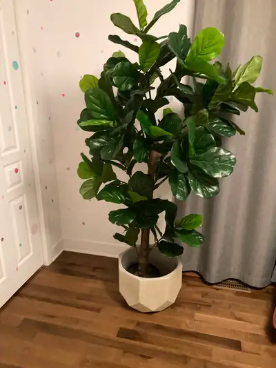 Arbre décorative avec pot, View more