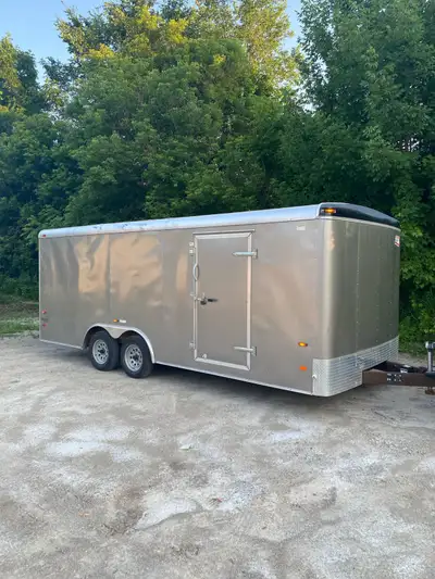 2016 American hauler 8.5x20 enclosed trailer. Good condition. Wasn't used in winter. Comes with lock...