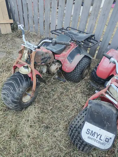 2 110 1 125 motor turn over parts or fix up phone is 4035618443