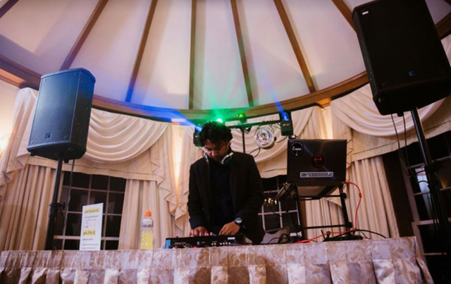 Hire a DJ !573323673149777922
