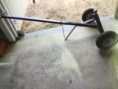 Trailer Dolly 600lb capacity, good for small trailers.
