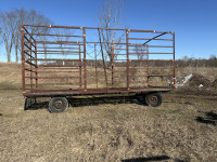 BALE THROWER WAGON