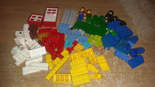 Lego CREATOR 5899 House Building Set dans Jouets et jeux  à Longueuil/Rive Sud
