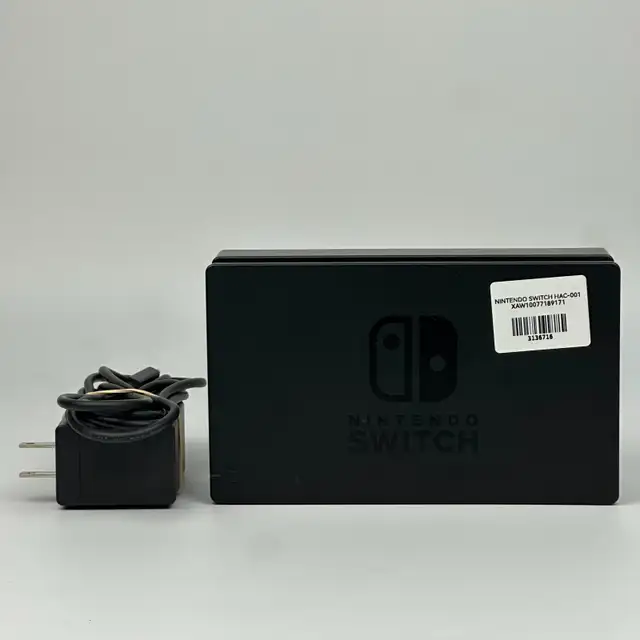 Nintendo Switch Console HAC-001 - 3136716 in Nintendo Switch in Laval / North Shore - Image 5