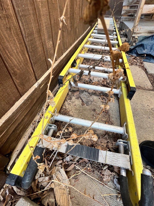 20ft Fiberglass Extension Ladder Ladders & Scaffolding Regina Kijiji