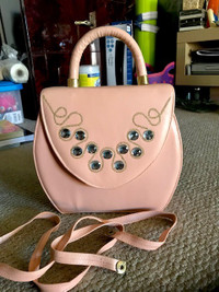 Cute Pink purse - like New condition - $10