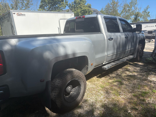 2016 GMC Sierra 3500HD in Cars & Trucks in Markham / York Region - Image 4