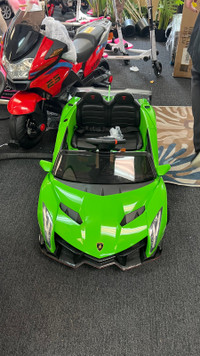 12v Lamborghini with butterfly doors, remote control and Bluetoo