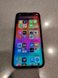 iPhone XR 90% Battery Like New!