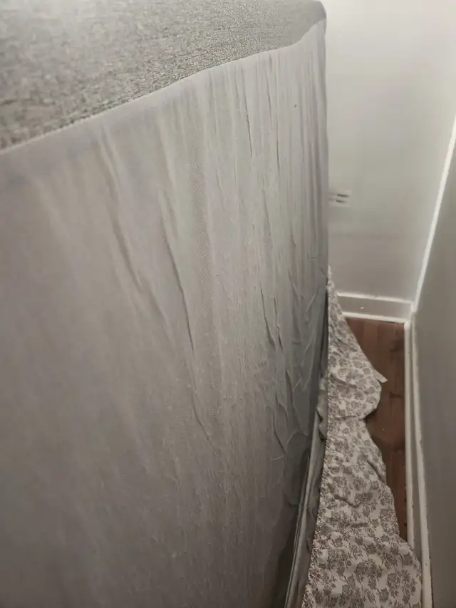 Endy Full Mattress – Excellent Foam, Slight Cover Wear, 74×53" in Free Stuff in Hamilton - Image 5