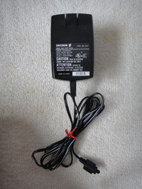 Ericsson 420AS44001 mobile phone charger