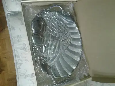 GREAT SHAPE. PEWTER. 24''X16''. LENNOX. LARGE EMBOSSED TURKEY SERVER PLATTER. OVEN PROOF TO 350 DEGR...