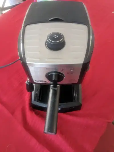 DeLonghi EC 150 coffee and expresso maker - new price, View more