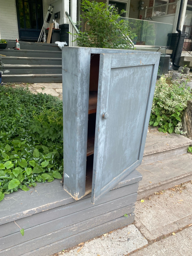 FREE Pine corner cabinet. in Free Stuff in City of Toronto - Image 2