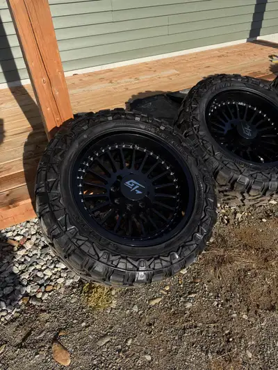 Specs: • Wheel size: 20x10 • Offset: -25 • Bolt pattern: 8x165.1 (fits Ram 2500 / 3500 and other 8-l...