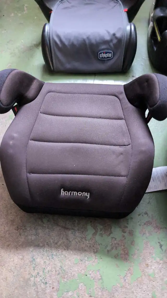 Booster - réhausseur in Strollers, Carriers & Car Seats in City of Montréal - Image 4