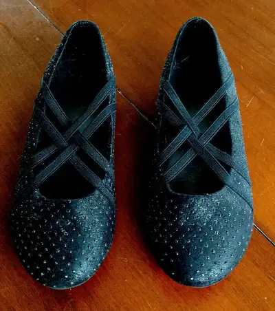 Soulier noir grandeur 36, View more