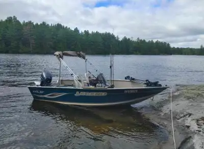 2006 Legend V151 Angler with 50 hp 2011 Evinrude ETEC engine 2 stroke Bimini top Removable windshiel...