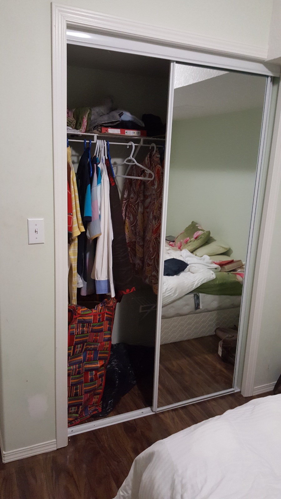 SEPARATE ENTRY BASEMENT: Free WiFi LAUNDRY, UTILITIES SADDLETOWN 5