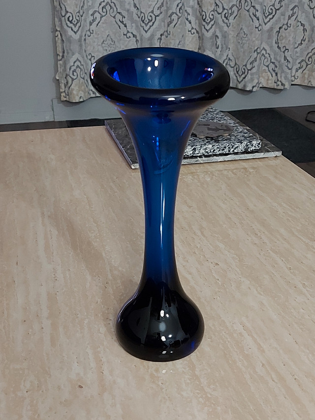 Cobalt Blue Glass Vase in Home Décor & Accents in Kingston