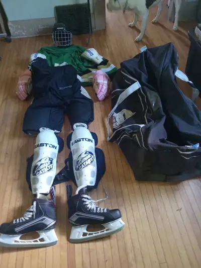 MEN'S HOCKEY EQUIPMENT, View more