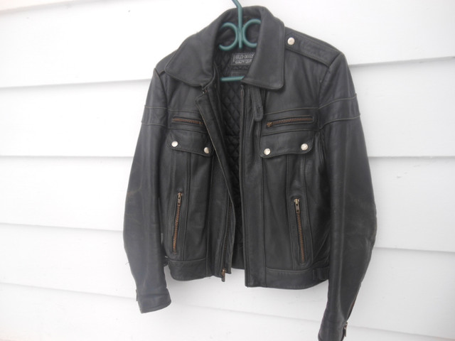 manteau  cuir harley davidson grandeur 38 dans Hommes  à Longueuil/Rive Sud - Image 2