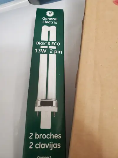 Brand New Box of 10 lamps 13 watt 2 pin