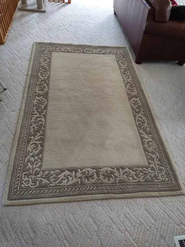 Wool Rugs in Rugs, Carpets & Runners in Ottawa - Image 2