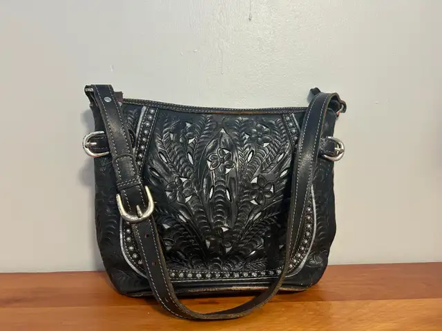 American West - Bucket Style Purse