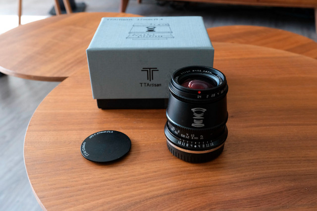 Objectif TTartisan 17 mm f1.4 pour Fujifilm dans Appareils photo et caméras  à Ville de Québec