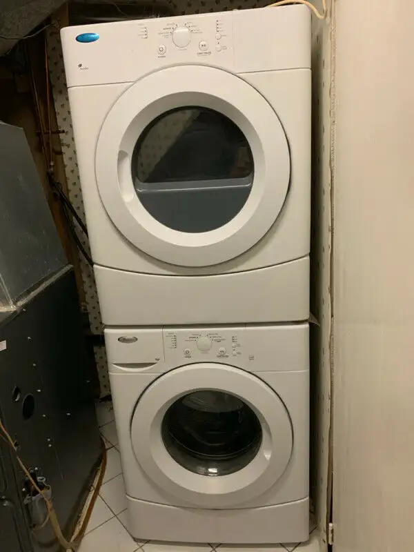 BASEMENT APARTMENT FOR RENT IN THE HEART OF MISSISSAUGA in Long Term Rentals in Mississauga / Peel Region - Image 5