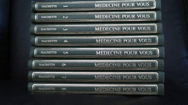 Dictionnaire Quillet Langue Française, plusieurs livres médicaux dans Autre  à Longueuil/Rive Sud - Image 3