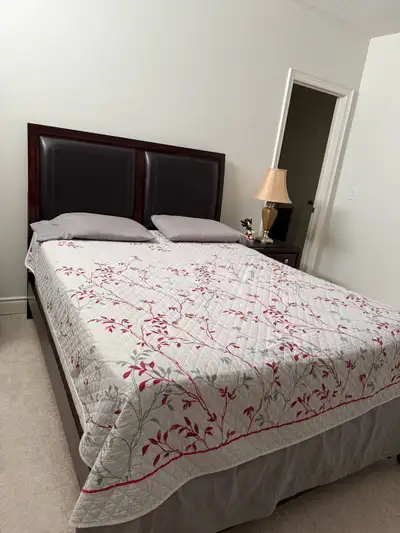 5-Piece Solid Wood Queen Size Bedroom Set, View more