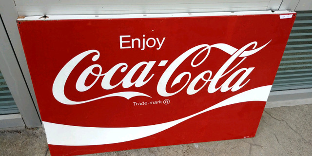 Enseigne/panneau métal Coca-Cola dans Art et objets de collection  à Ville de Montréal - Image 2
