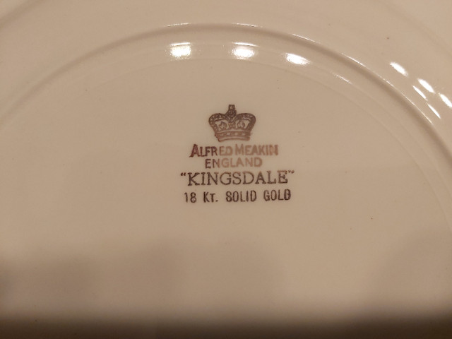 Vaisselles vintage Alfred Meakin KINGSDALE 18Kt Or Marron dans Art et objets de collection  à Granby - Image 3