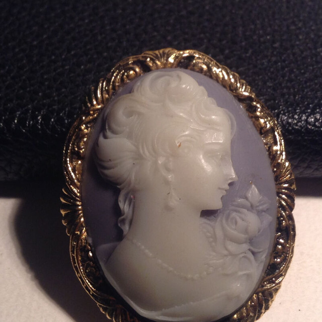 Cameo Blue Clasp for Cloth in Arts & Collectibles in Vancouver - Image 3