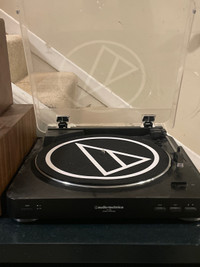 Mint Record player