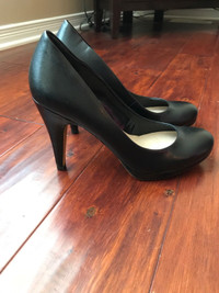 Women’s Franco Sarto Black Heels  Size 9