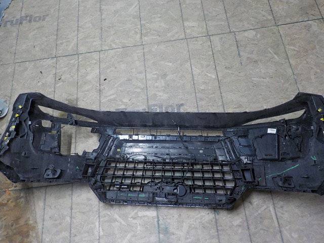 AUDI Q7 2015-2019 OEM FRONT BUMPER in Auto Body Parts in City of Toronto - Image 2