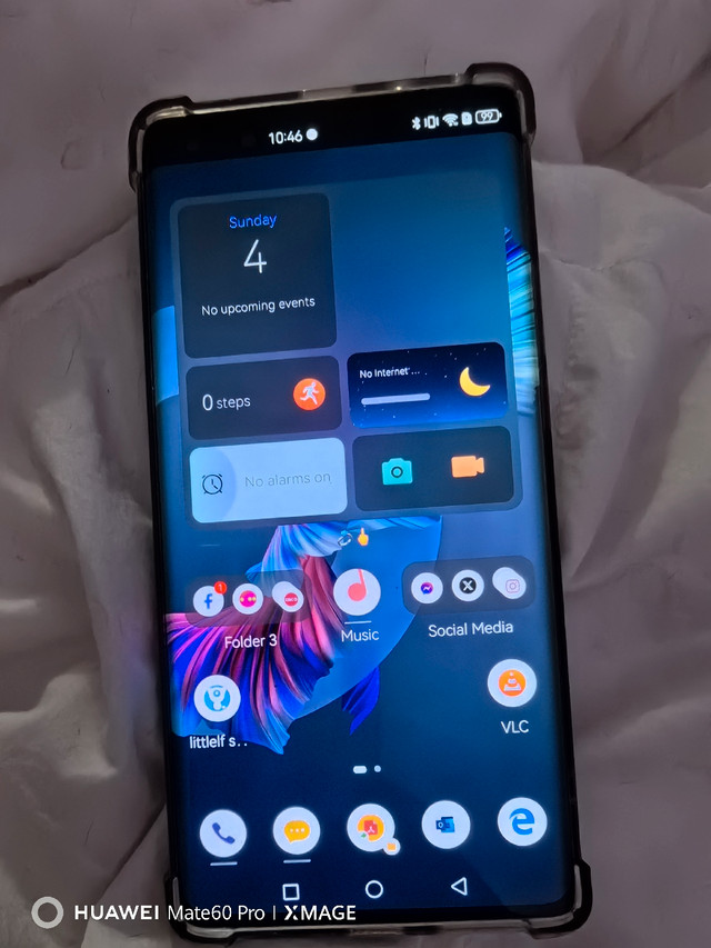 Huawei Mate 40 Pro in Cell Phones in Dartmouth