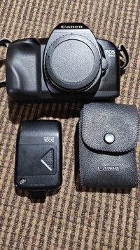 Canon EOS 850 SLR 35mm film camera body with flash 