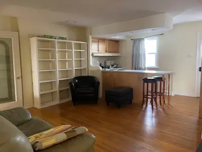 SUMMER RENTAL Furnished 1 BEDROOM FLAT near DOWNTN, QEII, DAL